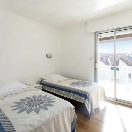 With Swimming Pool Close To The Ocean * Biscarrosse-Plage