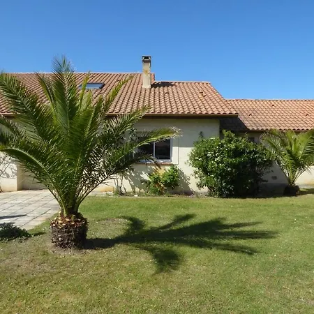 Villa With Swimming Pool Close To The Ocean *